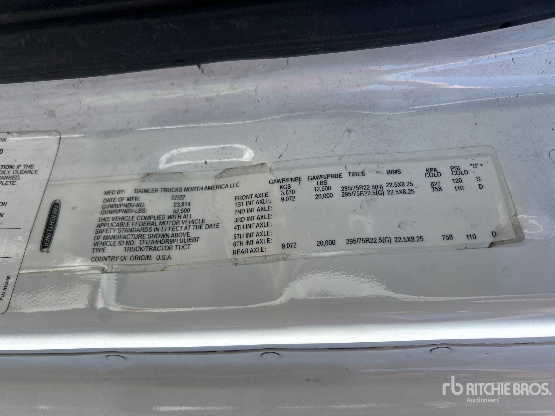 2023 Freightliner CASCADIA 126