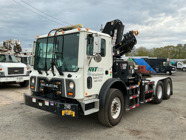 Hiab X-Hiduo 138 B-3 8700 lb Knuckle Boom on 2018 Mack MRU613 6x4 Boom Truck Hiab X-Hiduo 138 B-3 8700 lb Knuckle Boom on 2018 Mack MRU613 6x4 Boom Truck