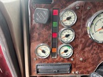 Cab with Spie luminose del motore