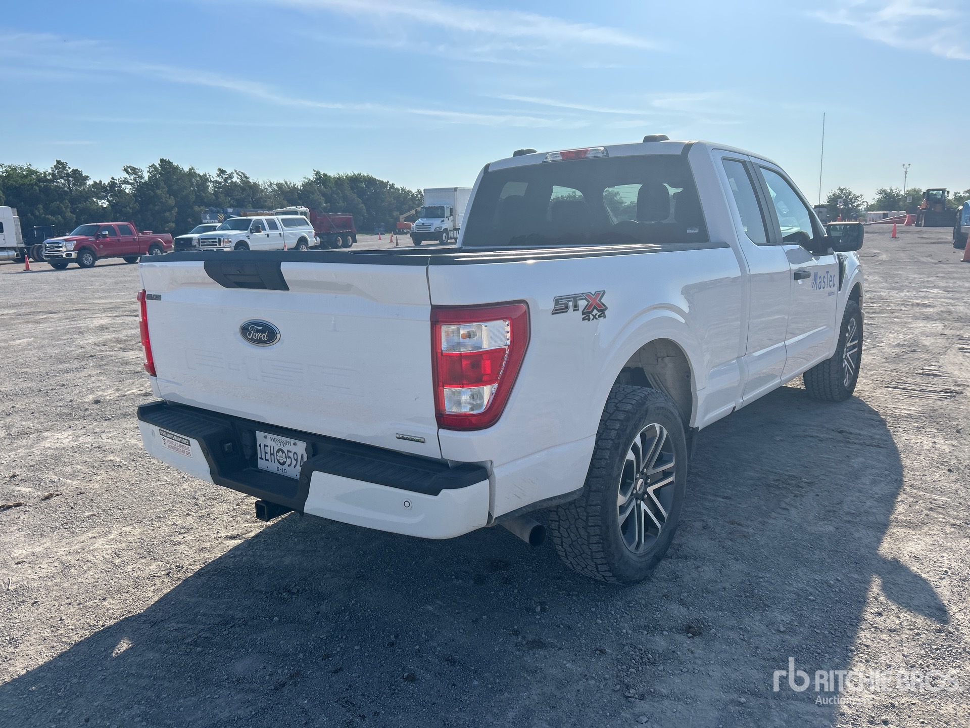 General Appearance with Picture, Right Rear Corner