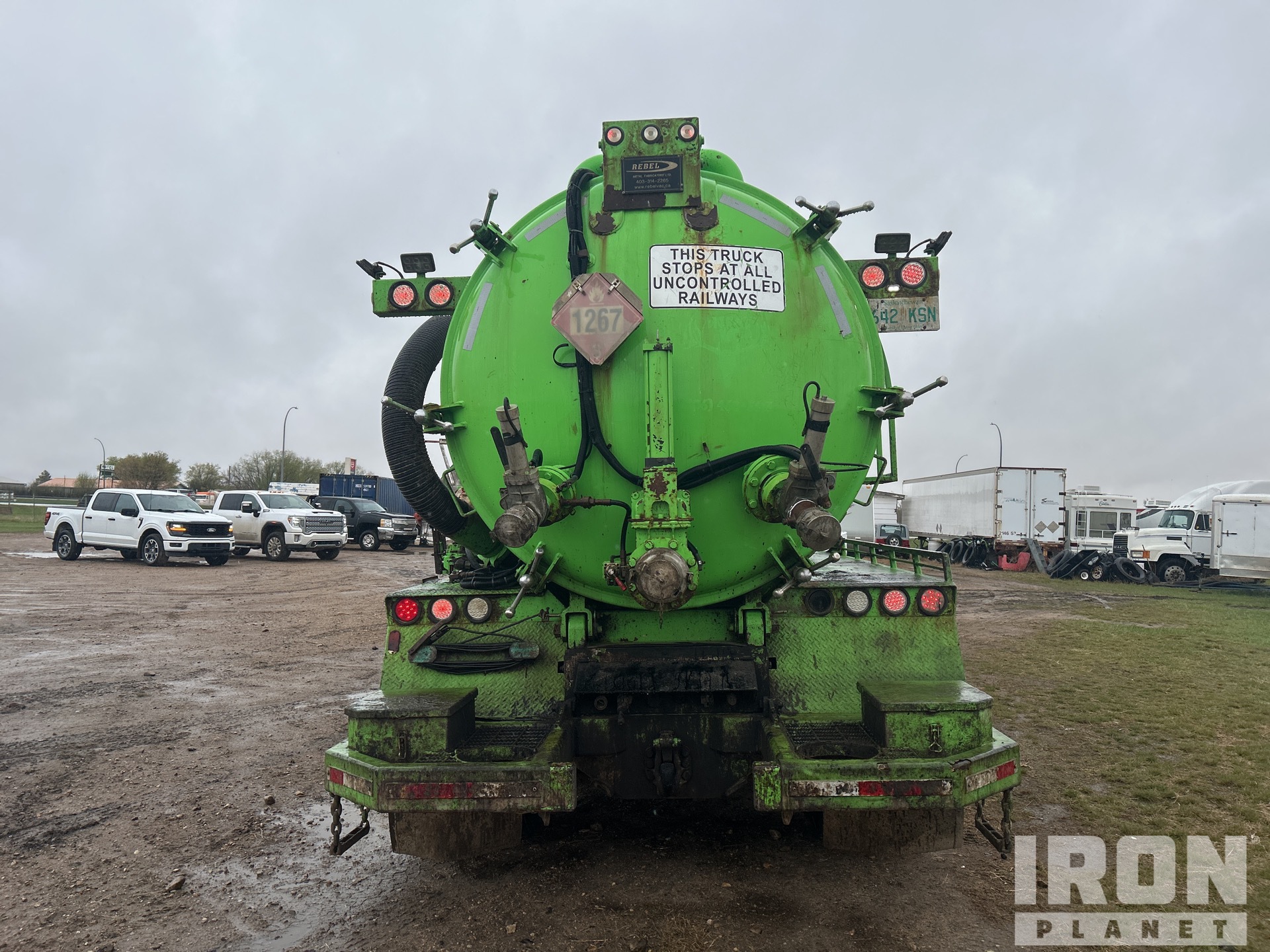 2015 Freightliner CORONADO 122SD
