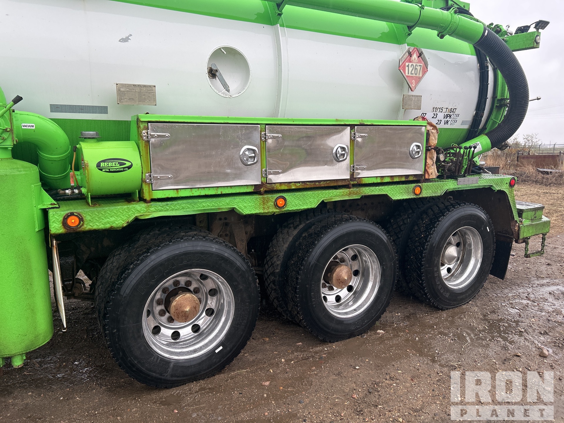 2015 Freightliner CORONADO 122SD