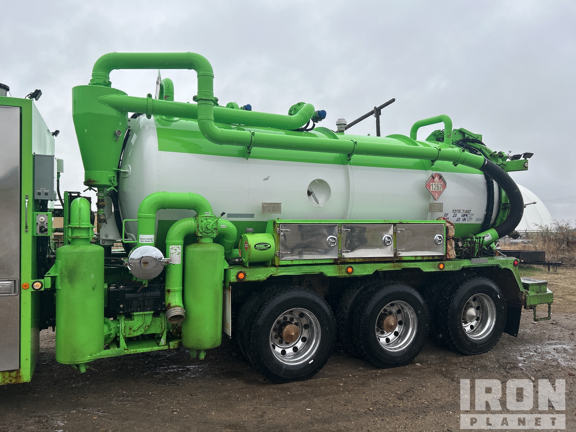 2015 Freightliner CORONADO 122SD