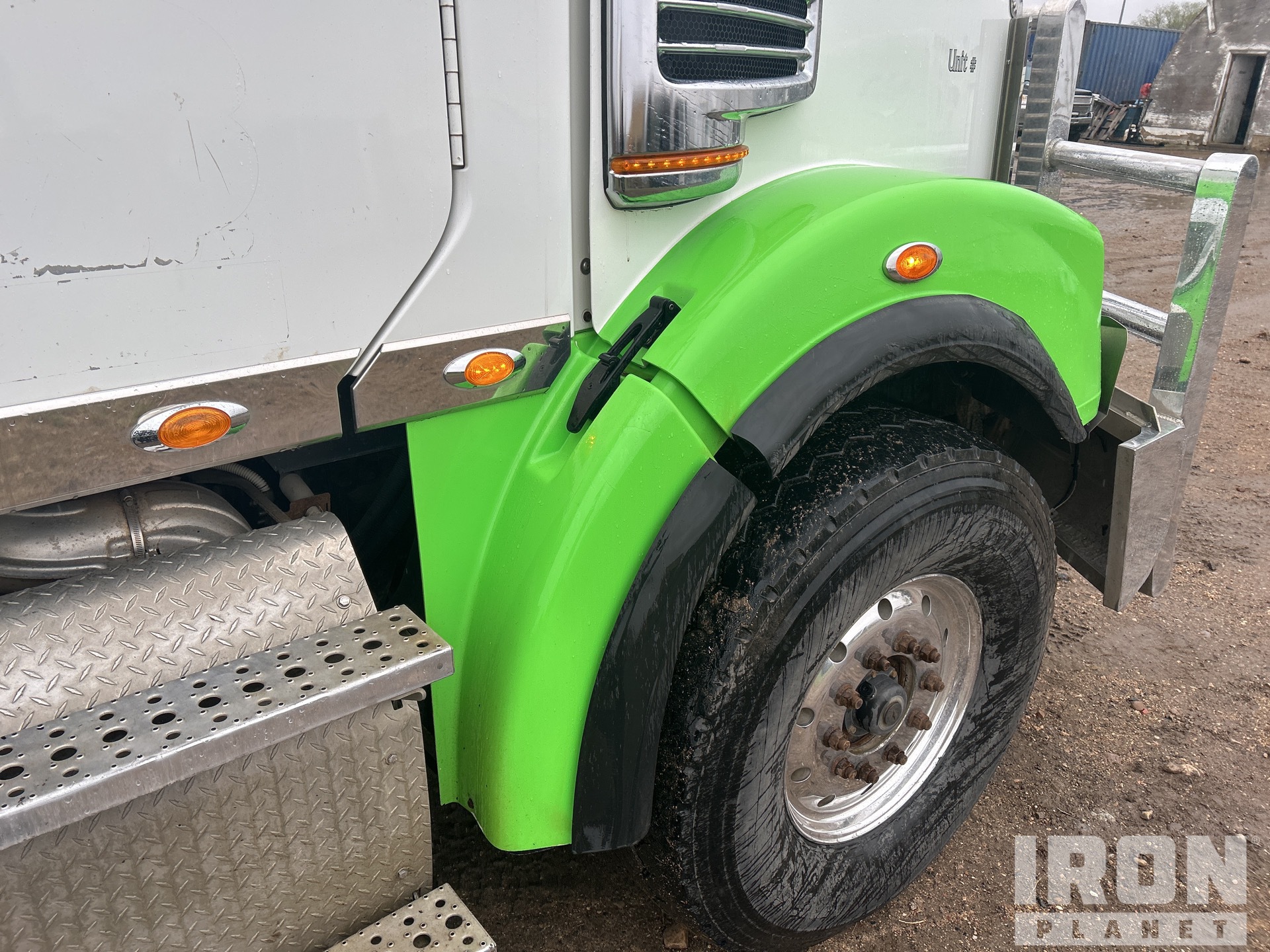 2015 Freightliner CORONADO 122SD
