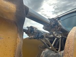Hydraulics with Bucket Tilt Cylinders