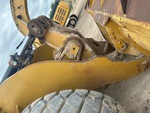 Chassis with Tilt Linkage