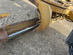 Hydraulics with Blade Side Shift Cylinders