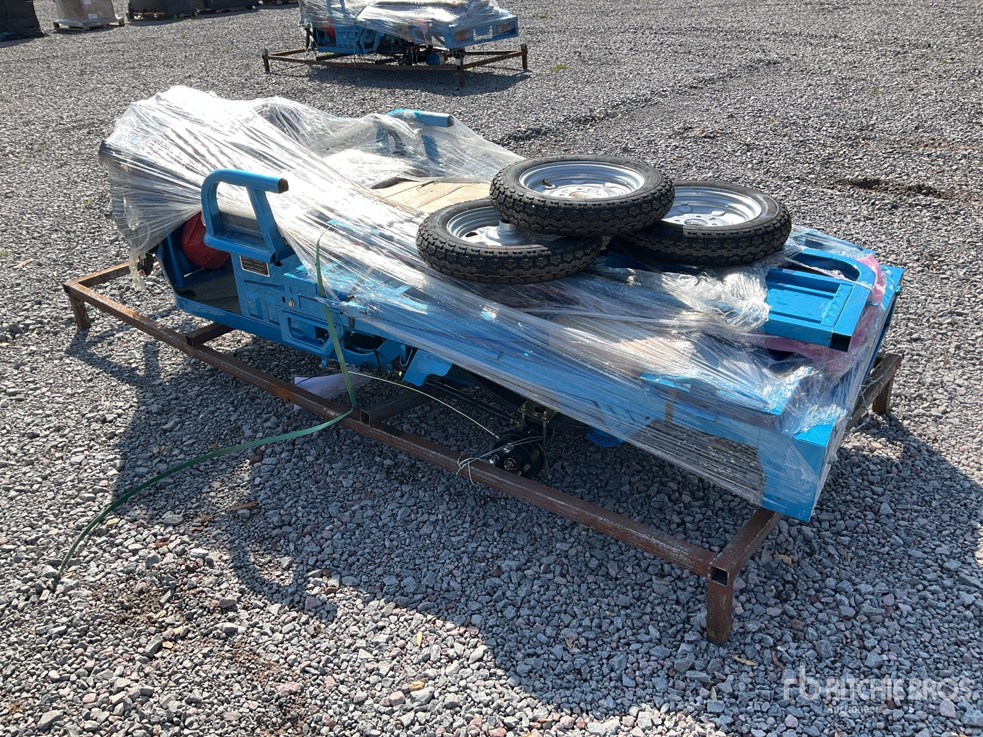 General Appearance with Picture, Left Rear Corner
