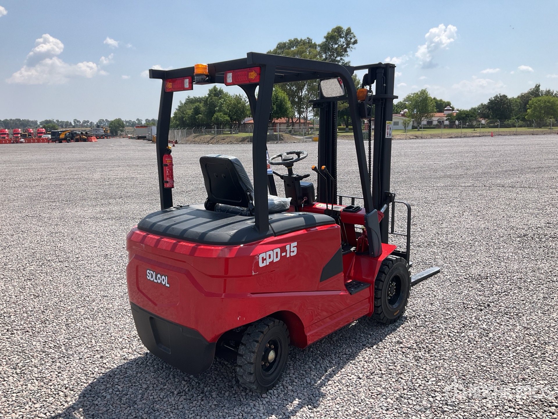 General Appearance with Picture, Right Rear Corner