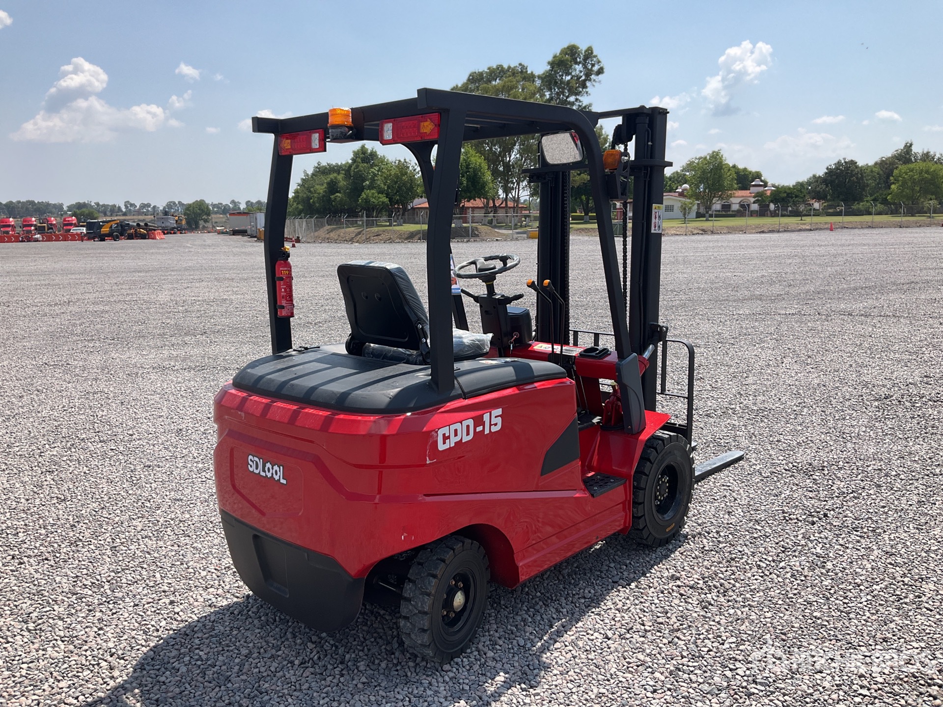 General Appearance with Picture, Right Rear Corner