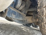 Underbody with Non-Driven Drop Axle (1)