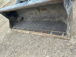 Specialty with Loader Bucket Edge / Shanks