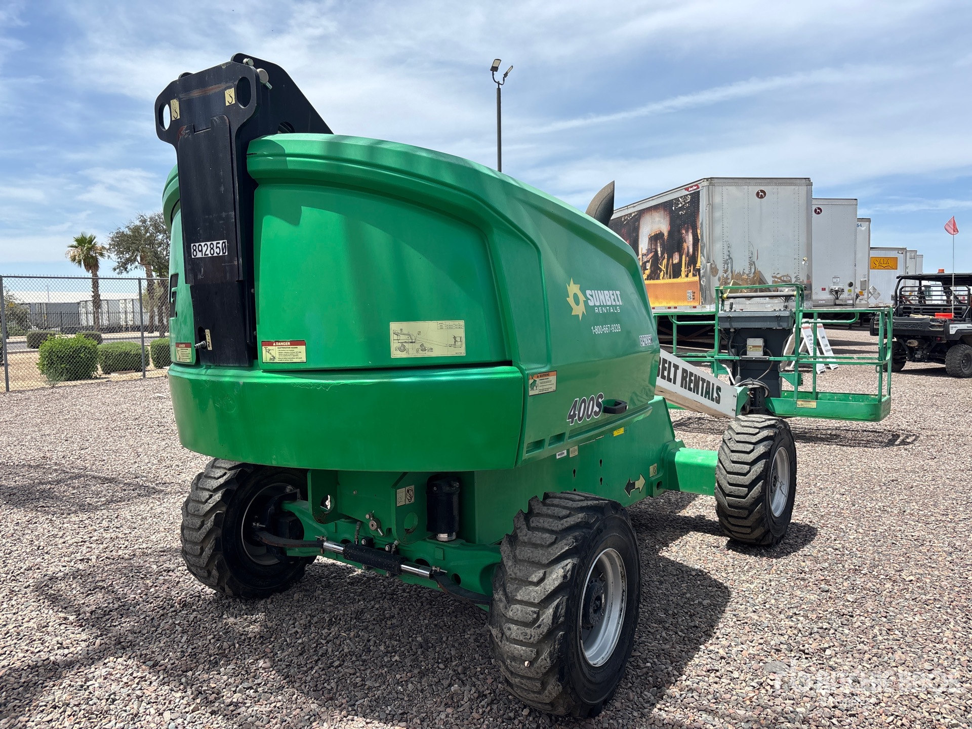 General Appearance with Picture, Right Rear Corner