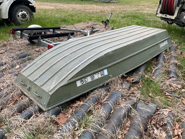 Fishing Boat w/ 5 Star Trailer
