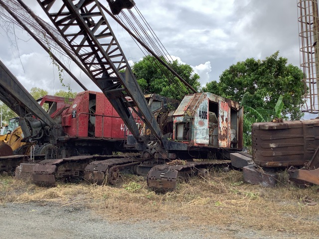 1973 Bucyrus Erie 30B Lattice-Boom Crawler Crane (Inoperable)