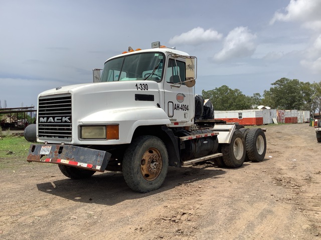 2002 Mack CH612 6x4 Day Cab Truck Tractor