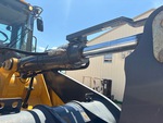 Hydraulics with Bucket Tilt Cylinders