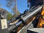 Hydraulics with Bucket Tilt Cylinders