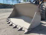 Specialty with Loader Bucket Condition