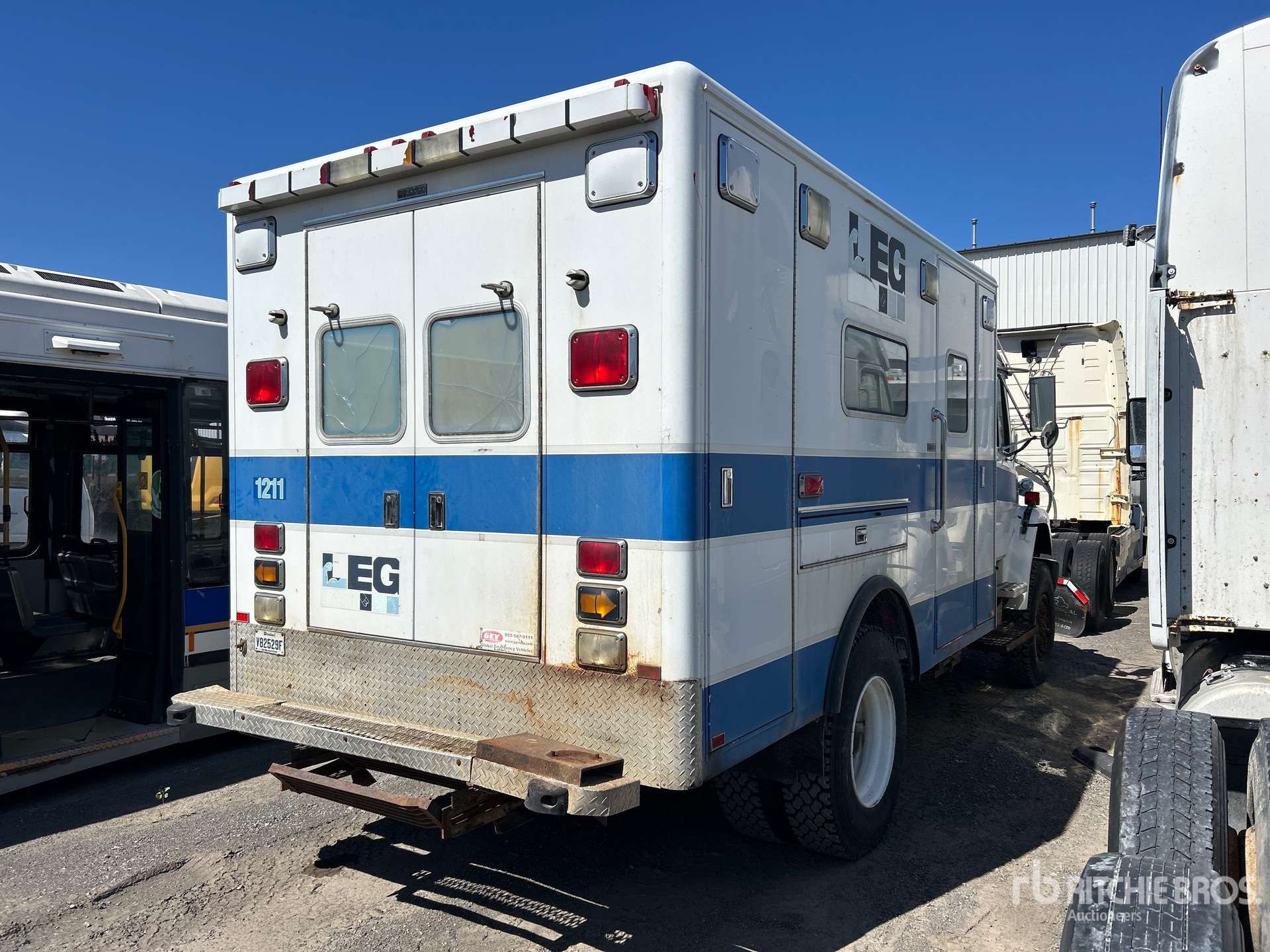 General Appearance with Picture, Right Rear Corner