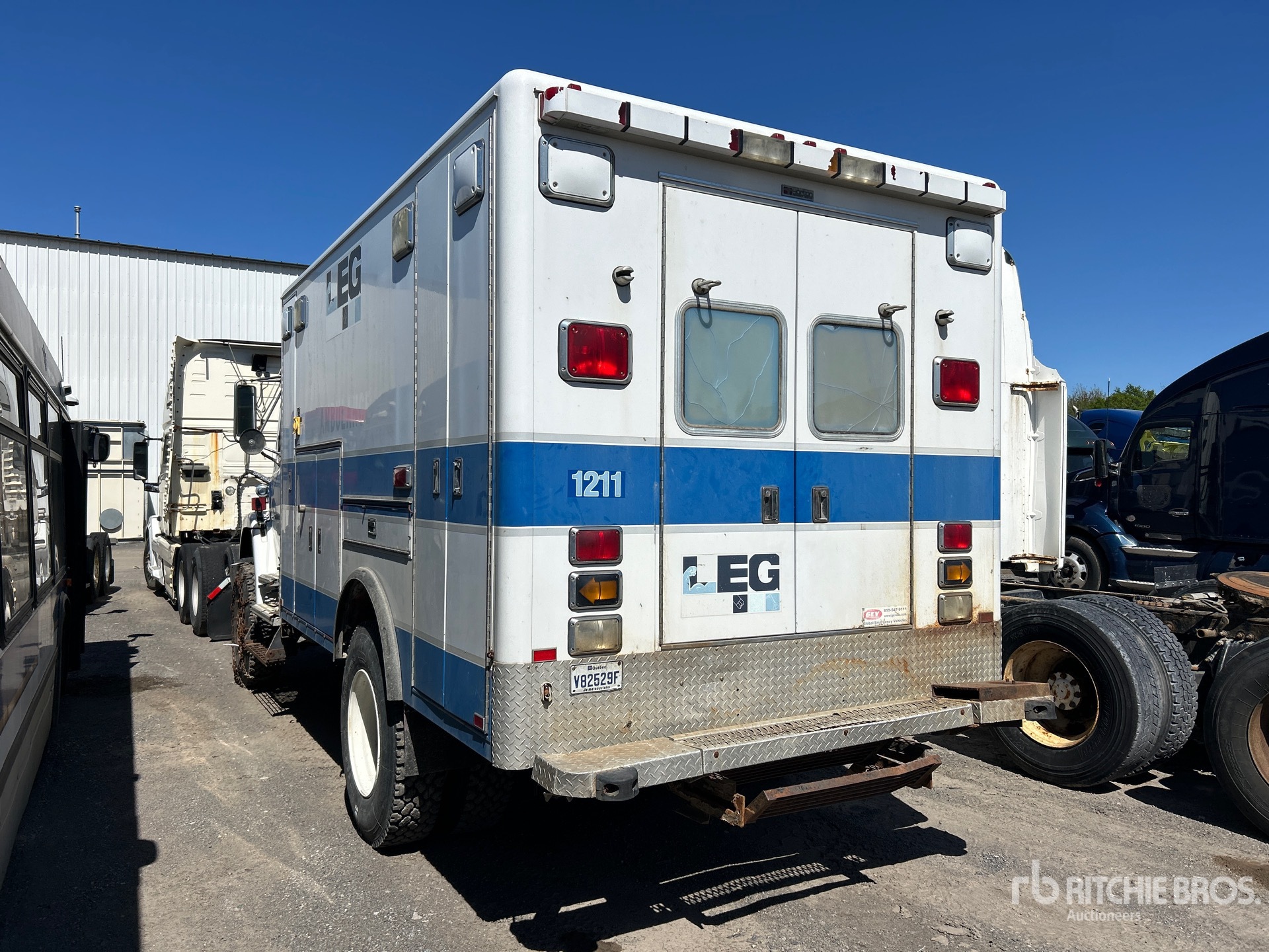 General Appearance with Picture, Left Rear Corner