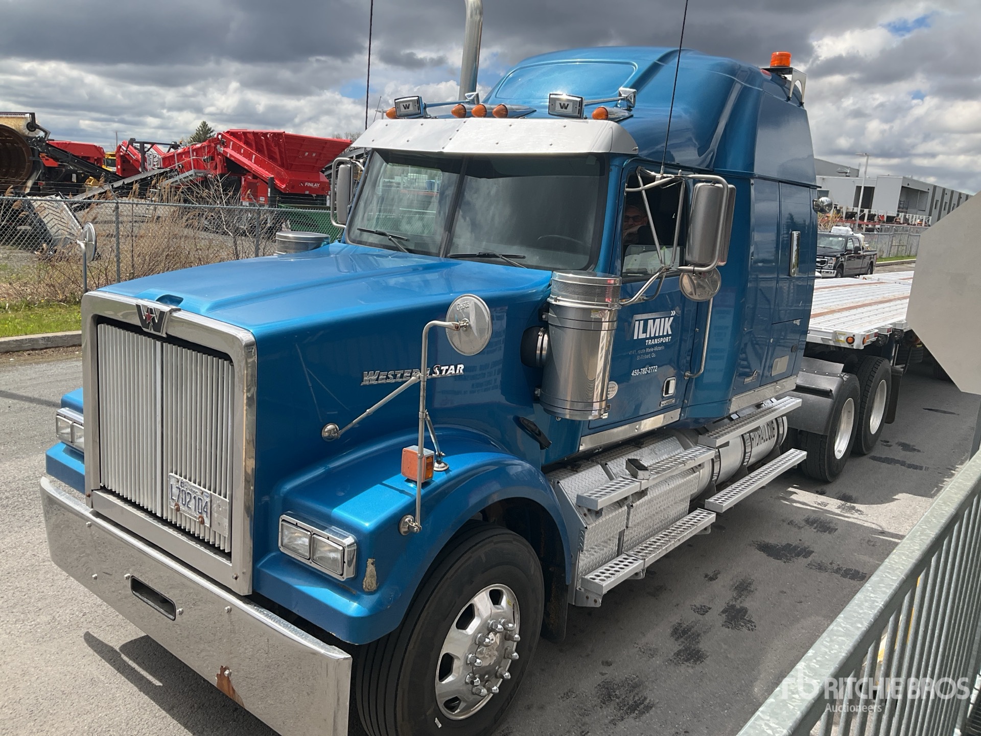 Photo of a 2015 Western Star 4900