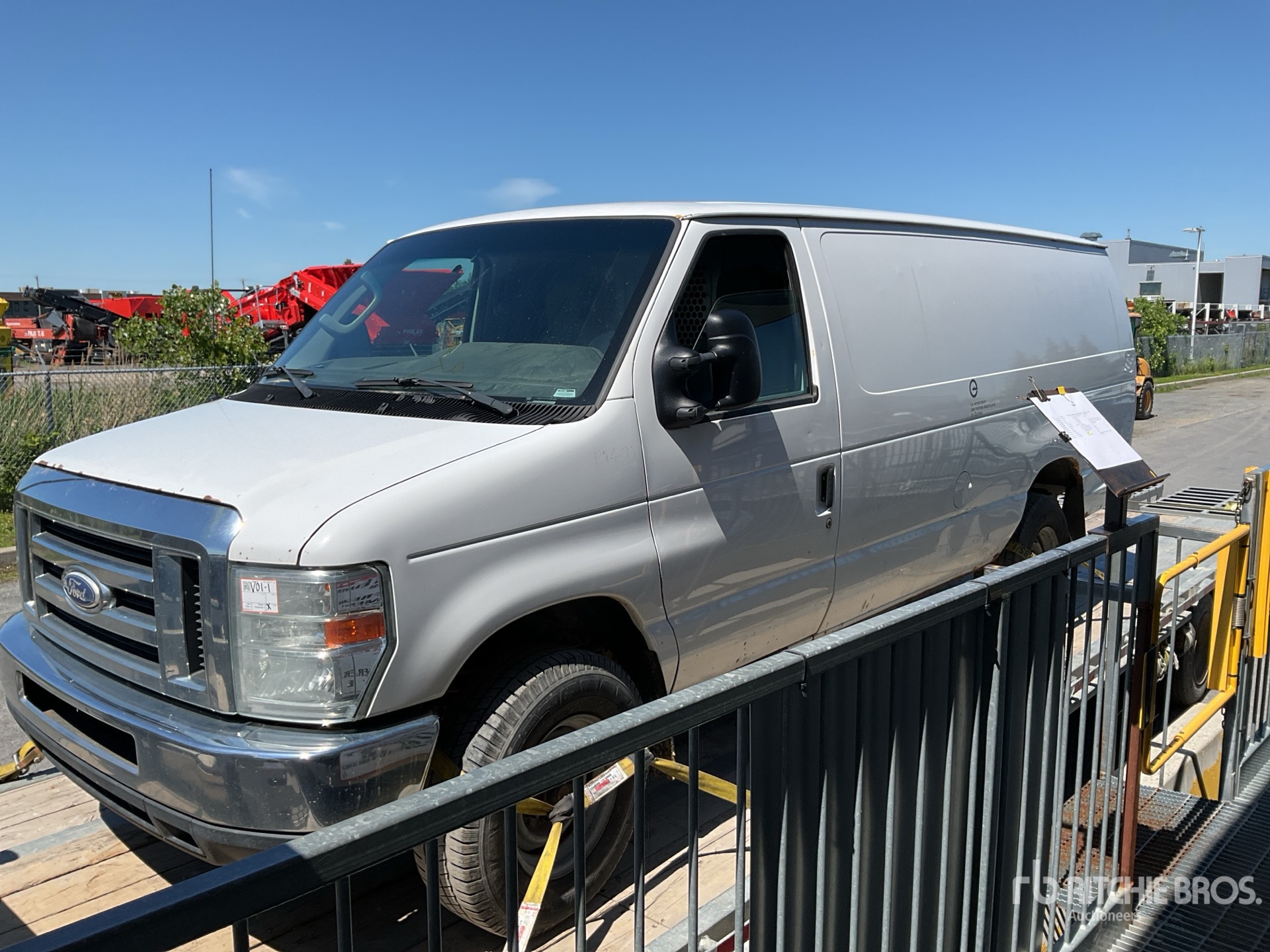 Photo of a 2014 Ford E-350