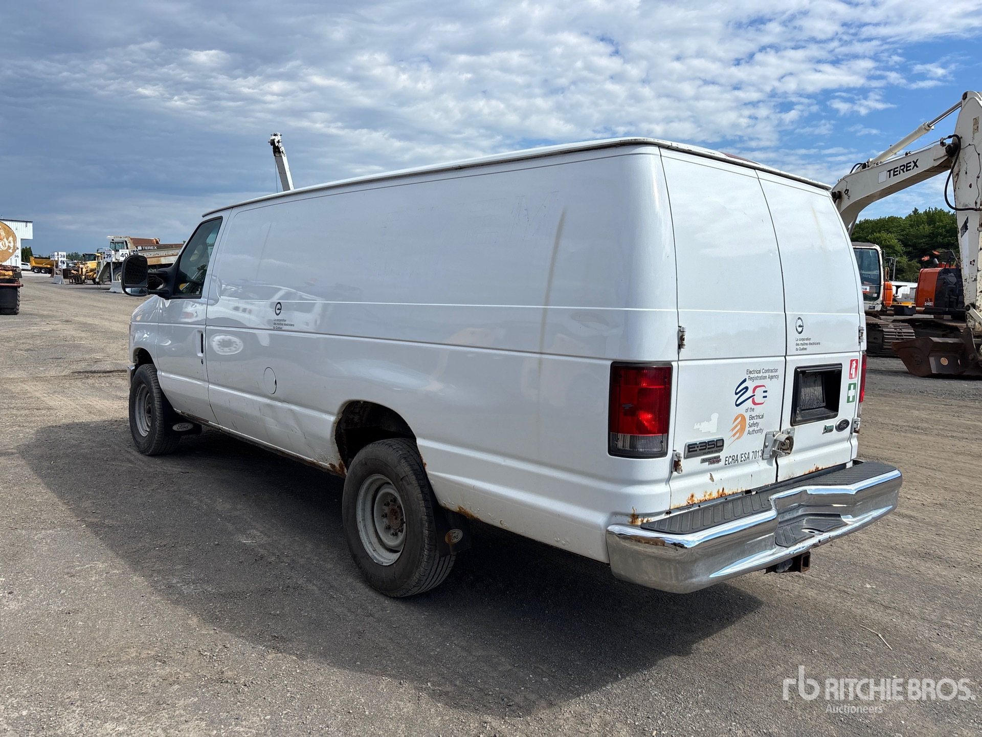 General Appearance with Picture, Left Rear Corner