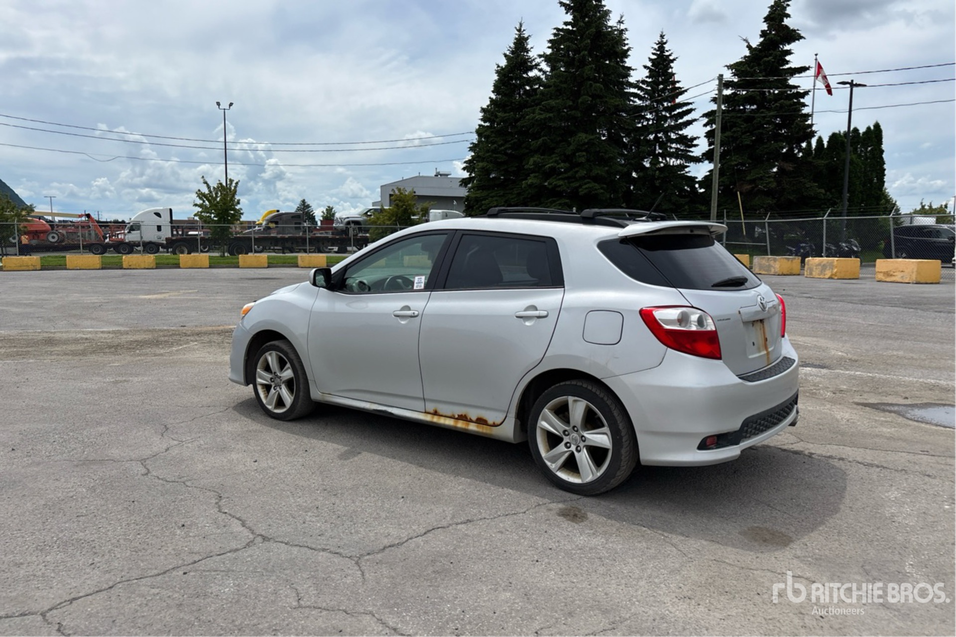 General Appearance with Picture, Left Rear Corner