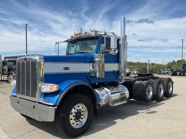 2019 Peterbilt 389 Heavy Haul Tri/A Day Cab Truck Tractor