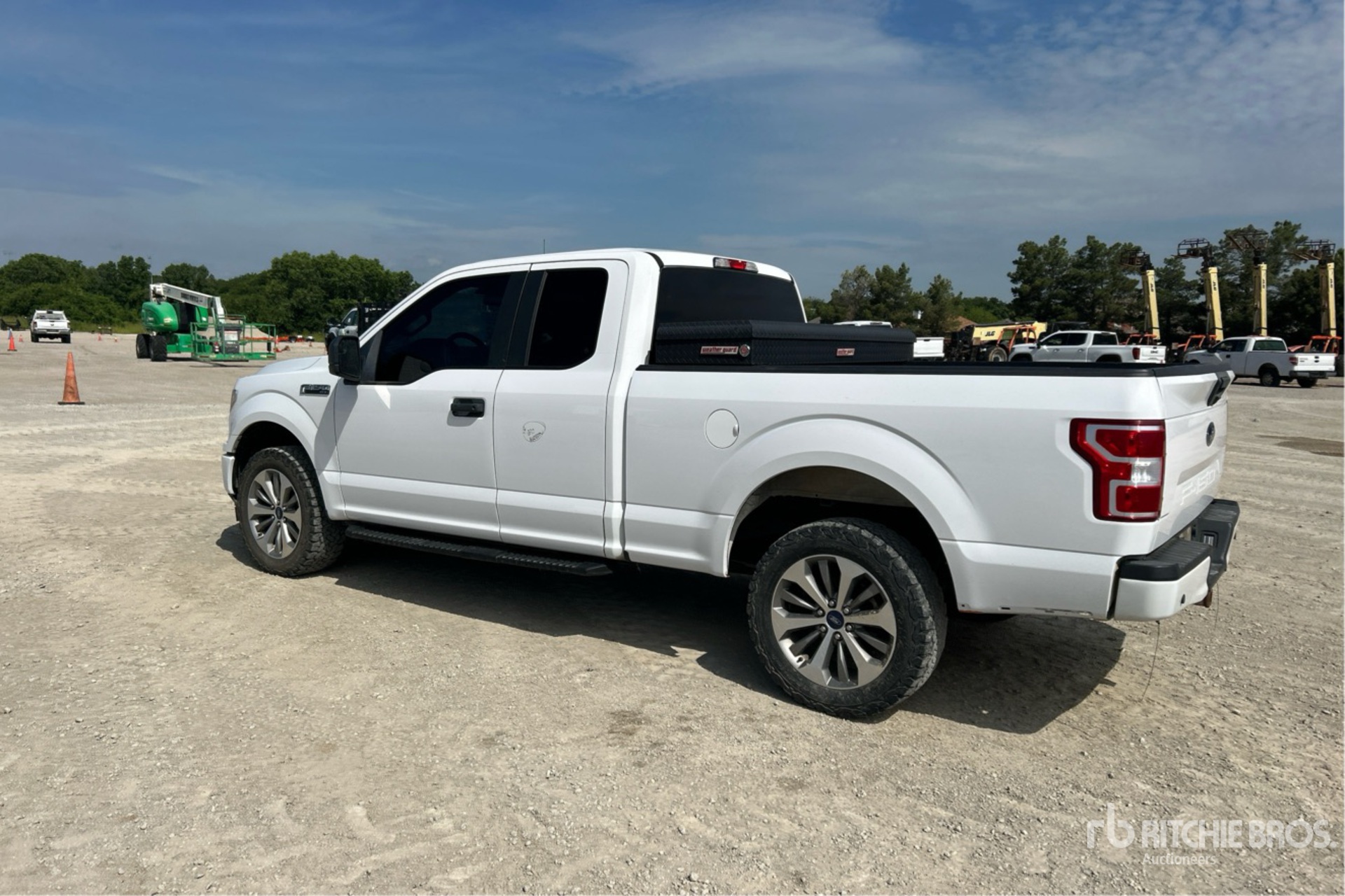 General Appearance with Picture, Left Rear Corner