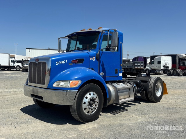 2012 Peterbilt 337 4x2 S/a Day Cab Truck Tractor