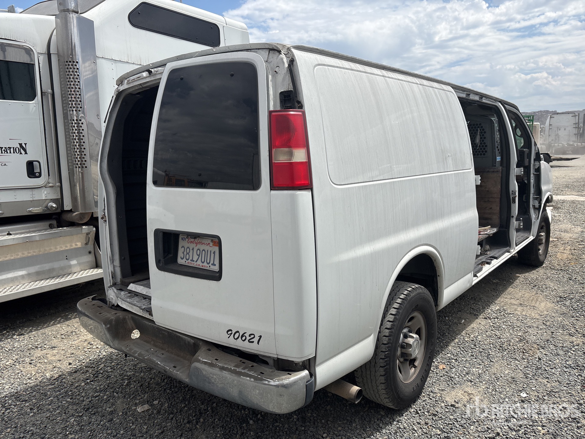 General Appearance with Picture, Right Rear Corner