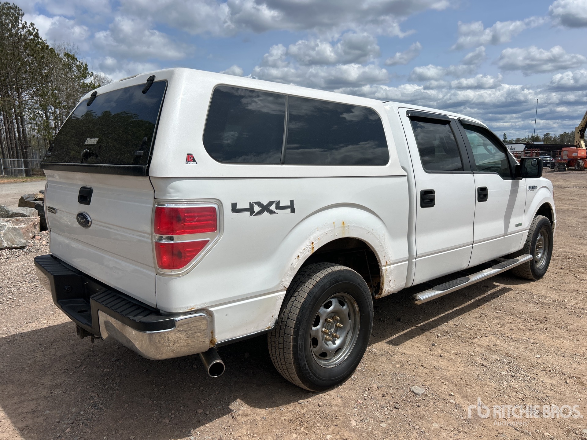 General Appearance with Picture, Right Rear Corner
