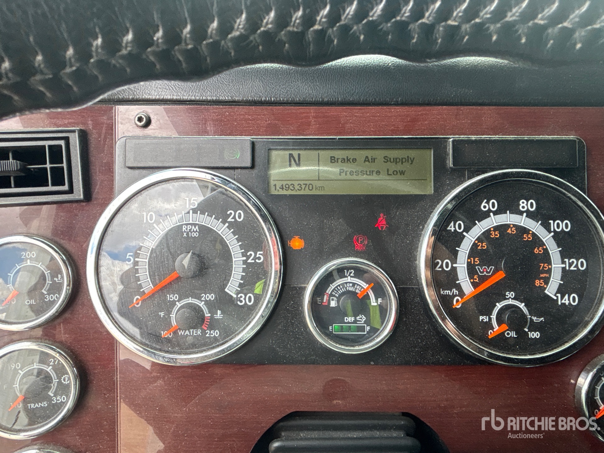 General Appearance with Hour Meter / Odometer