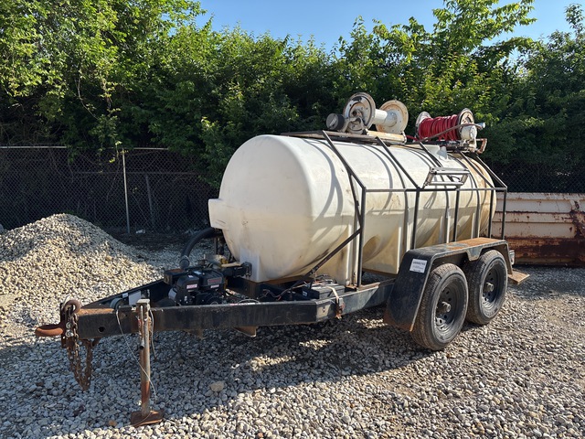 2010 Behnke 1025 gal  T/A Water Tank Trailer