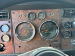Cab with Luces de advertencia del motor