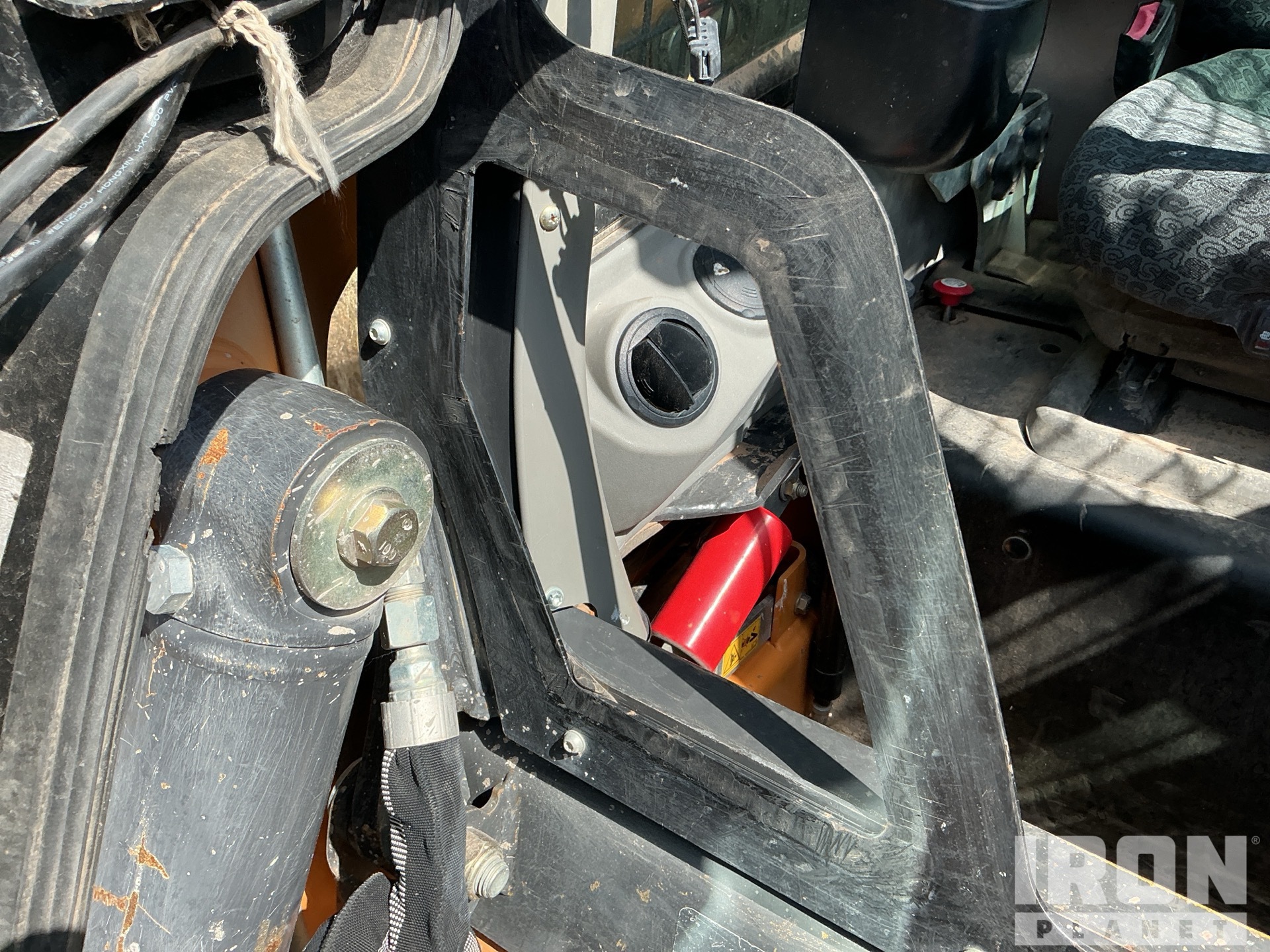 2020 Case TR340B