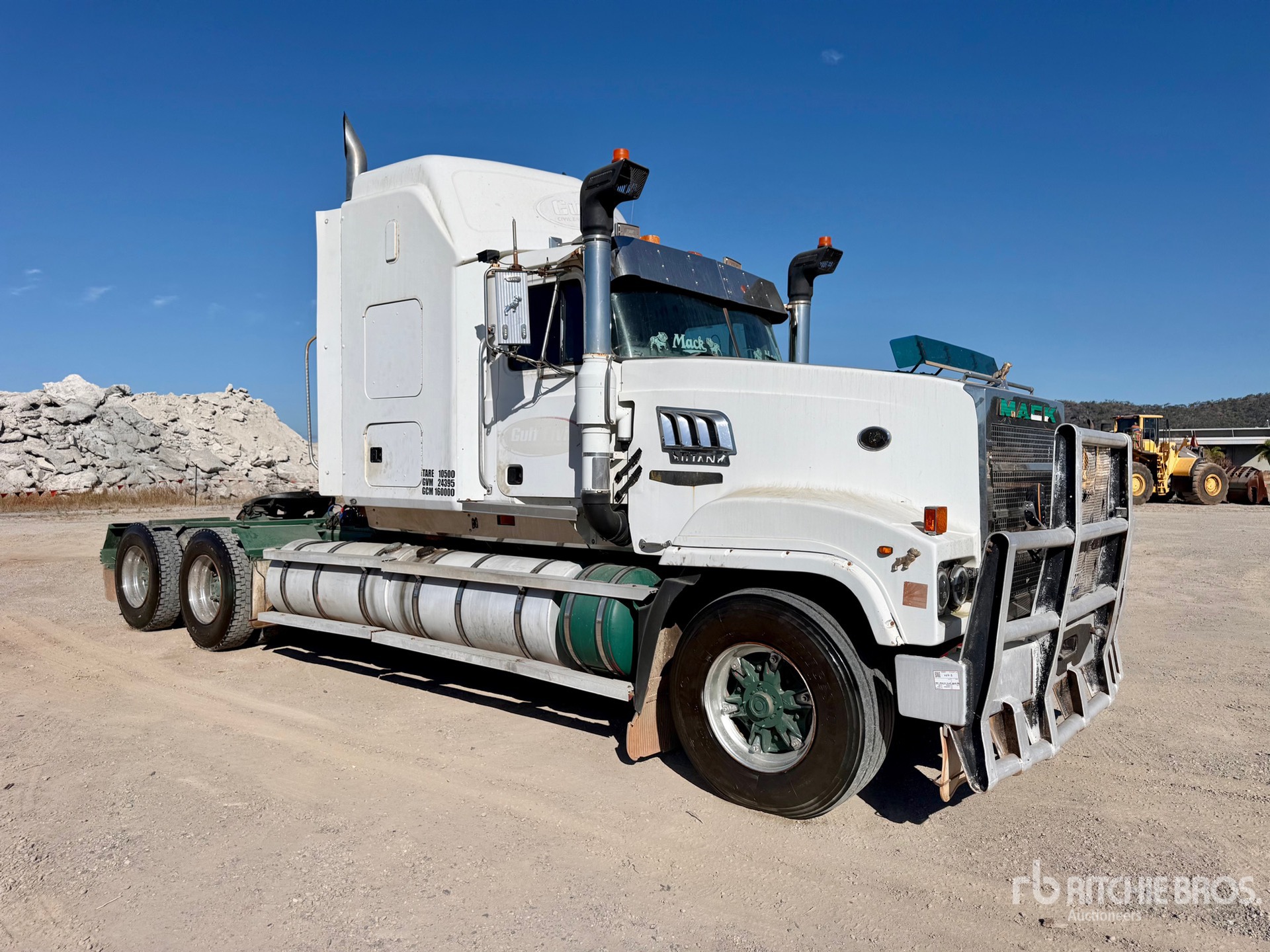 Photo of a 1997 Mack CLR SL TITAN