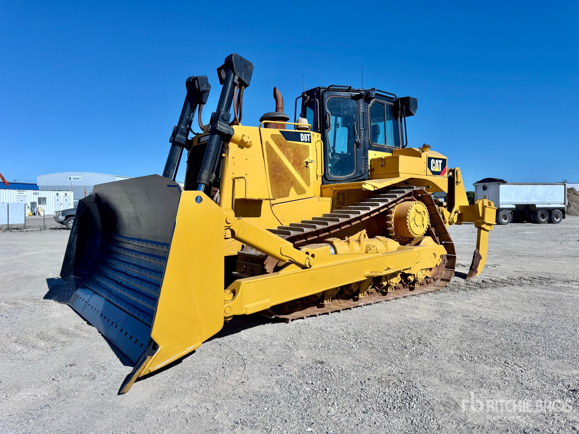 Photo of a 2020 Caterpillar D8T
