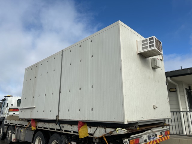 6 m x 3 m Skid-Mounted Canteen