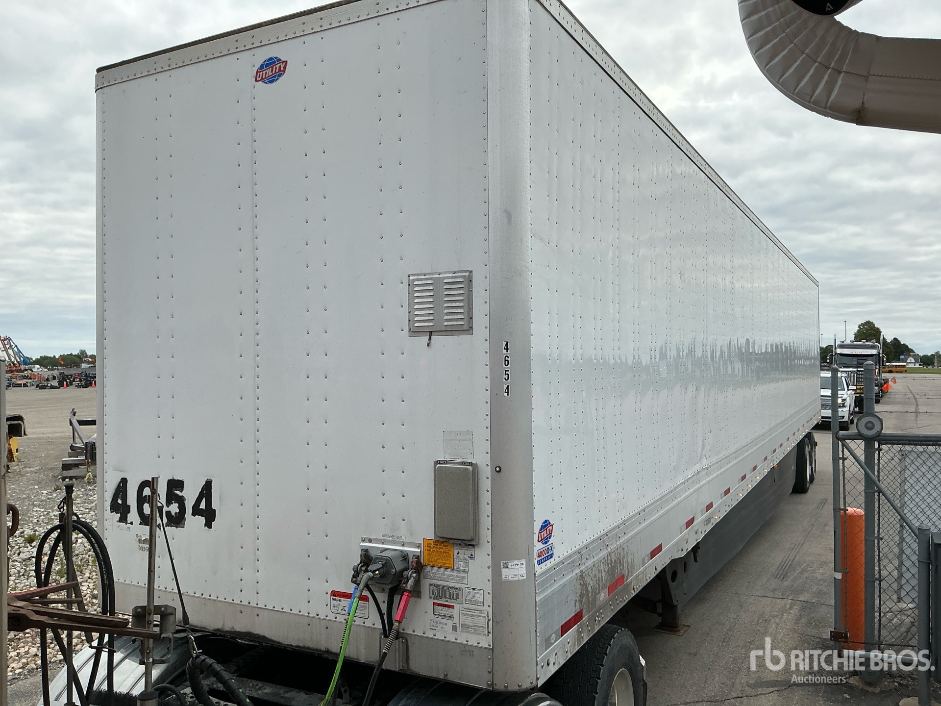 Photo of a 2023 Utility 53 ft x 102 in T/A