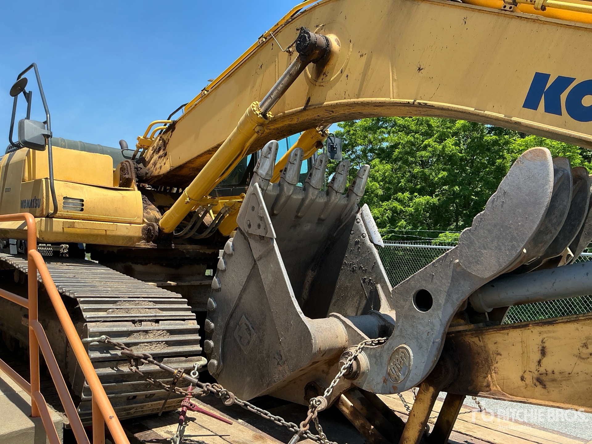 Photo of a 2008 Komatsu PC300LC-8