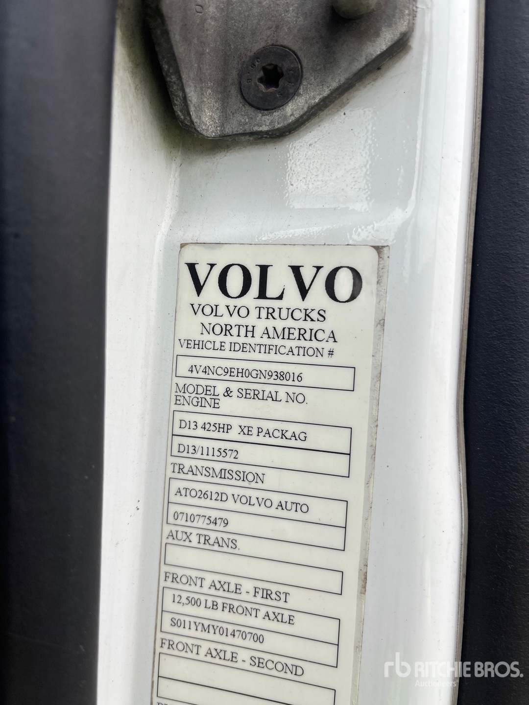 Photo of a 2016 Volvo VNL