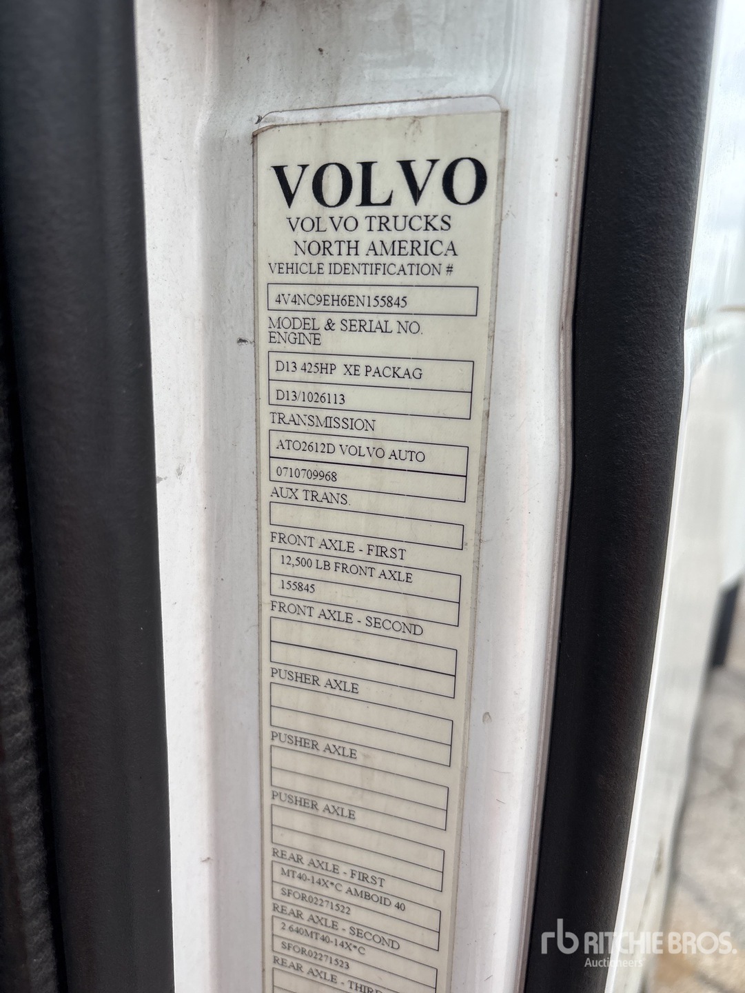Photo of a 2014 Volvo VNL