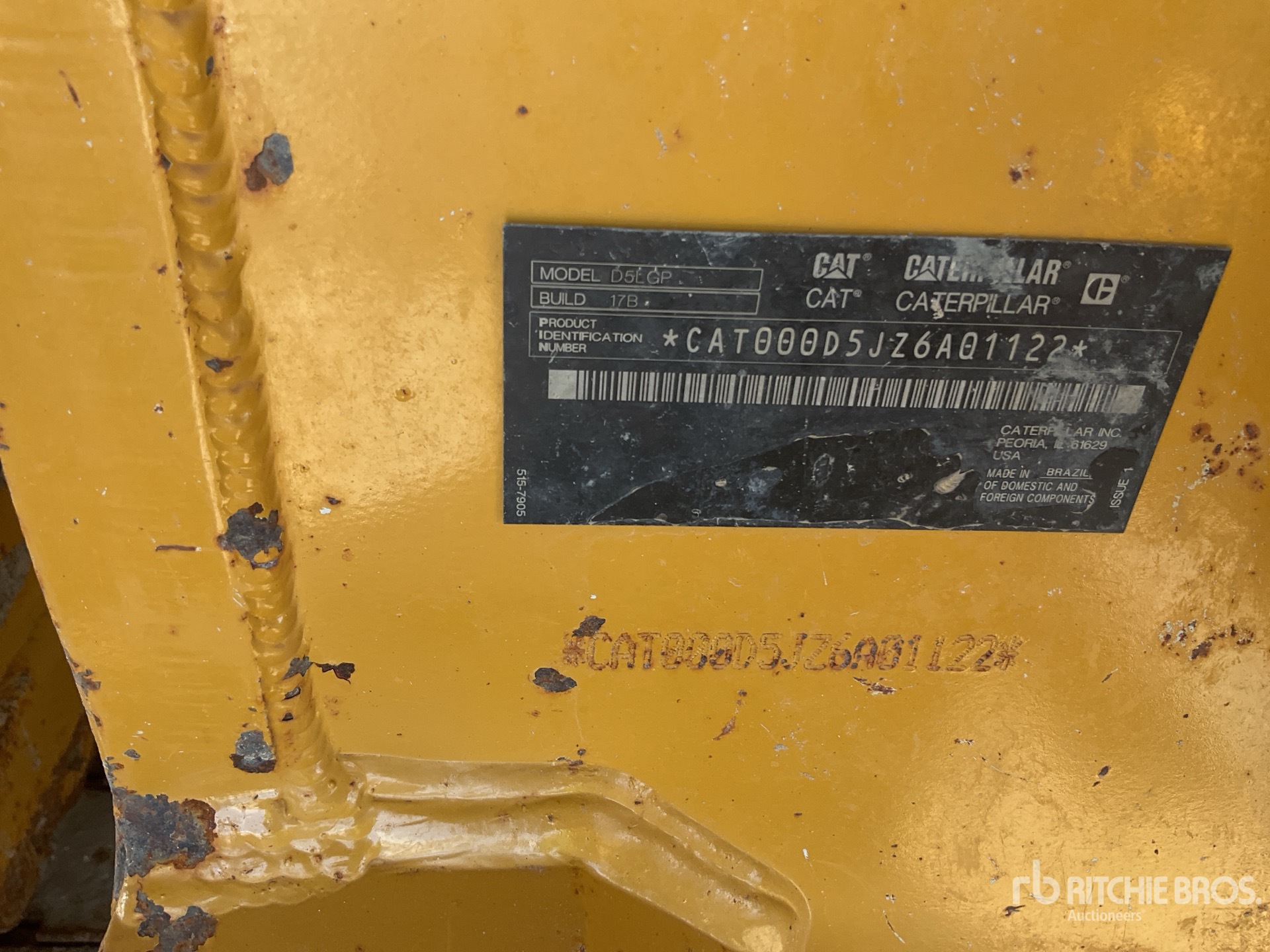 Photo of a 2021 Caterpillar D5