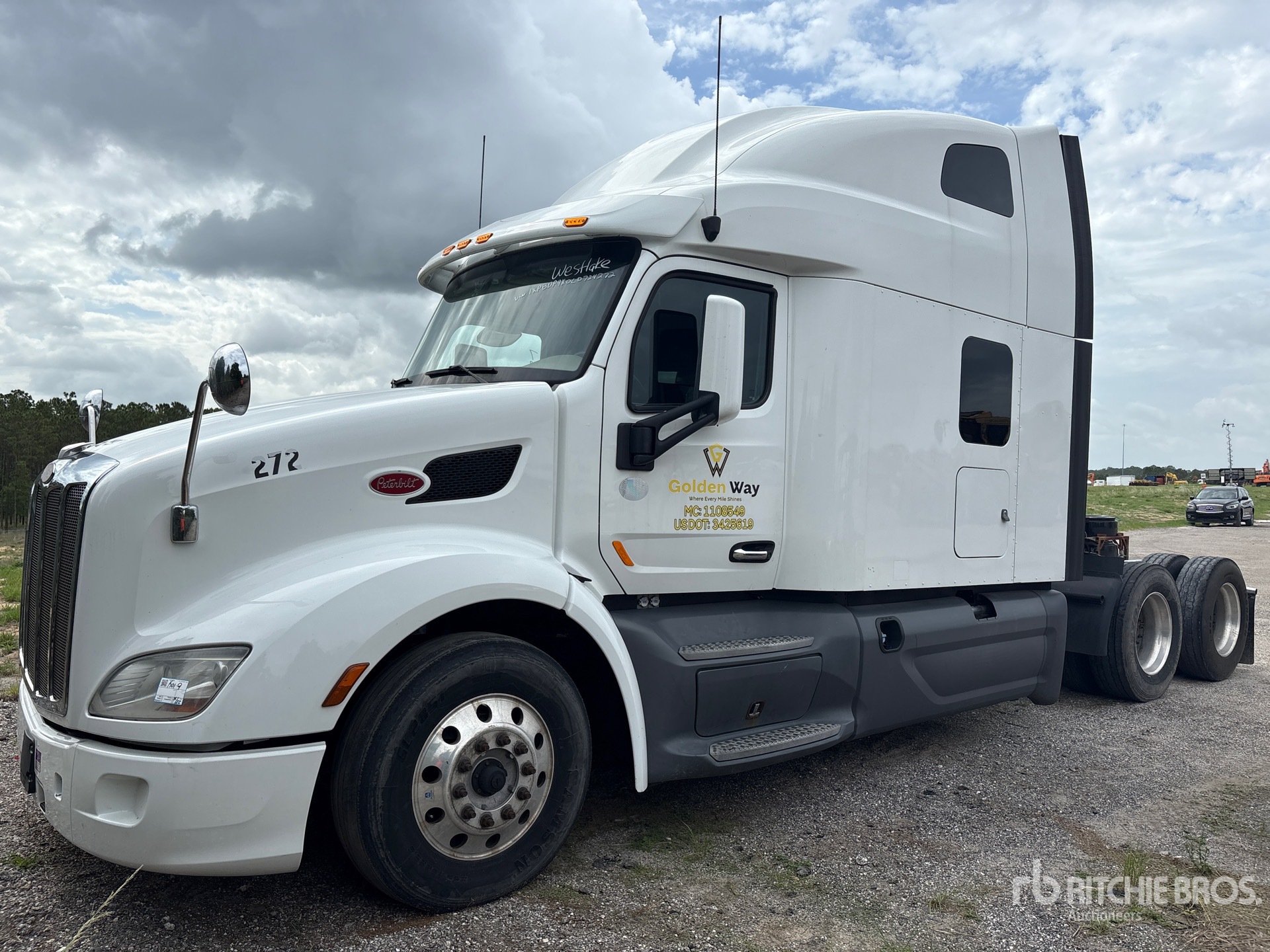 Photo of a 2020 Peterbilt 579