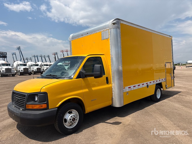 2017 Gmc Savana G4500 4x2 Van Truck