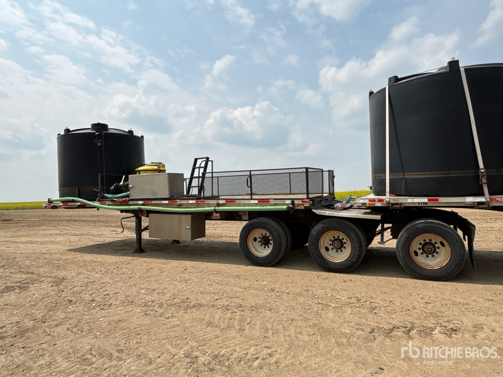 2001 Load King 28 ft Tri/A Super B-Train Lead  ...
