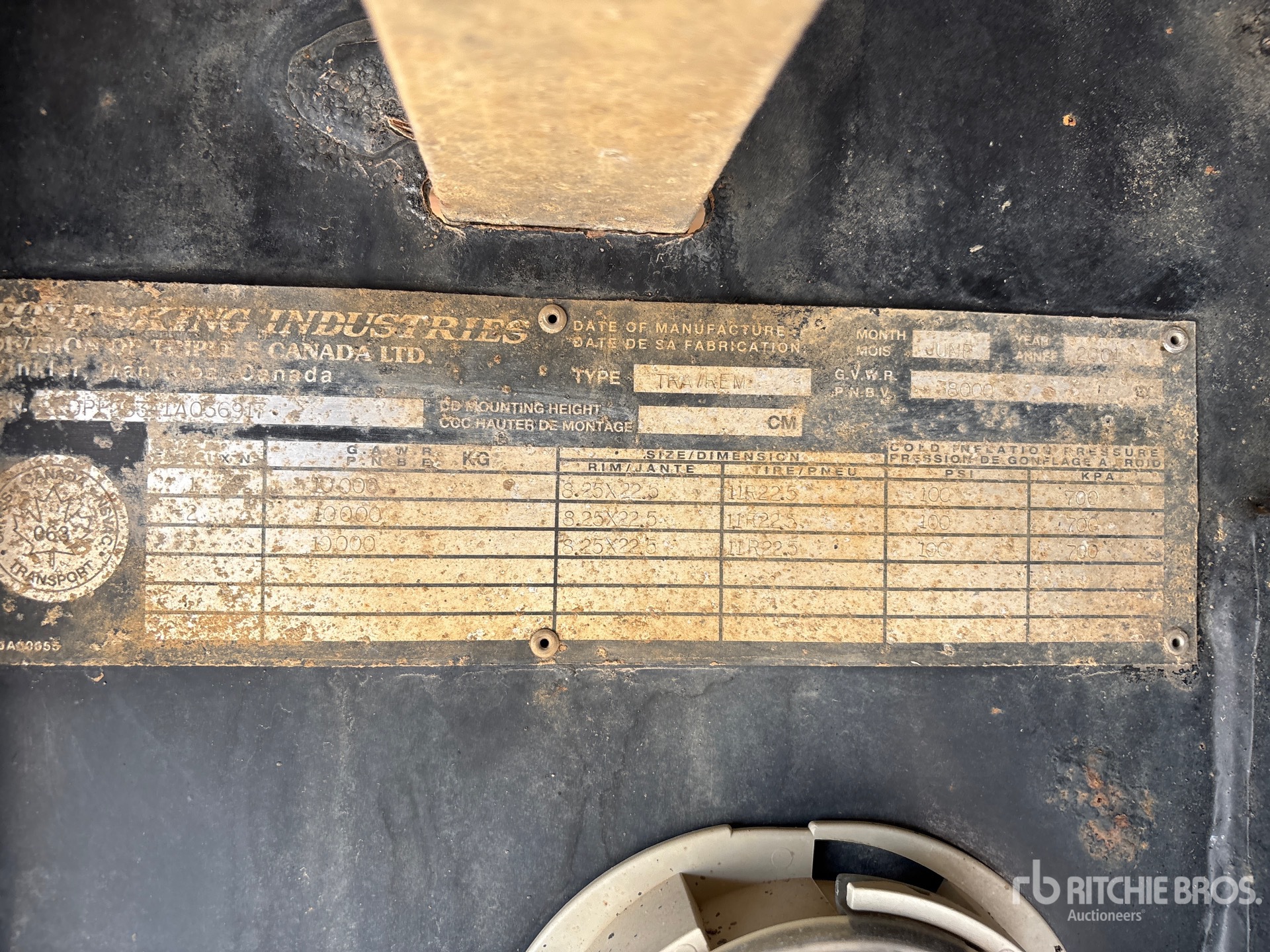 2001 Load King 28 ft Tri/A Super B-Train Lead  ...